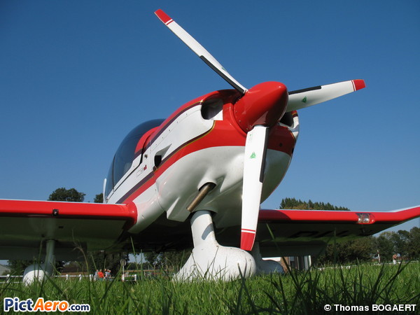 Robin DR-400-140B Ecoflyer 2 (Private / Privé)
