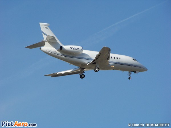 Dassault Falcon 2000EX (United Technologies Corporation)