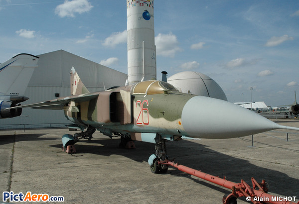 Mikoyan-Gurevich MiG-23 ML Flogger (Musée de l'Air et de l'Espace du Bourget)