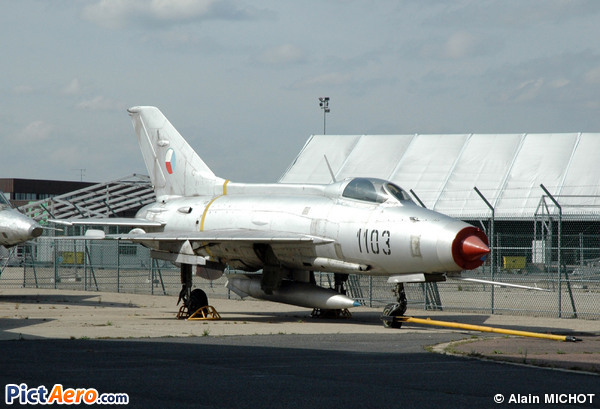 Aero Vodochody S-106 (MiG-21F-13 Fishbed) (Musée de l'Air et de l'Espace du Bourget)