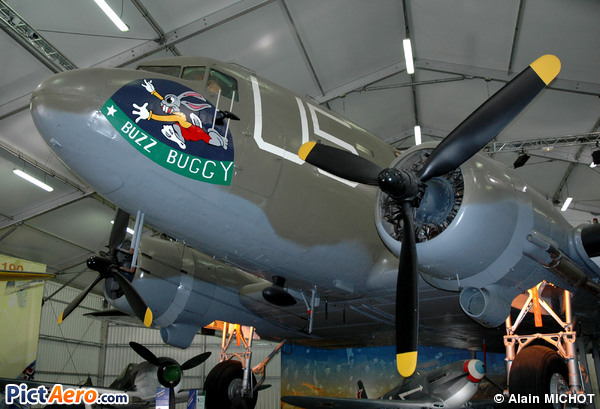 Douglas C-47A Skytrain  (Musée de l'Air et de l'Espace du Bourget)