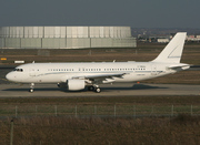 Airbus A320-214 (F-WQOJ)