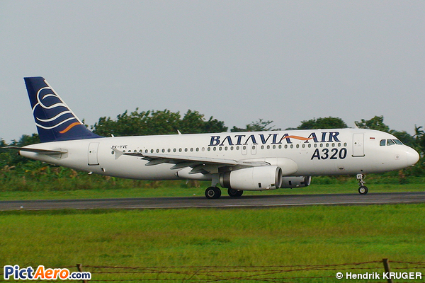Airbus A320-231 (Batavia Air)