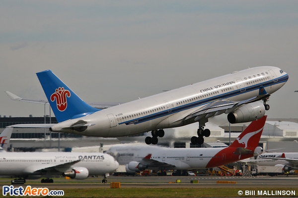 Airbus A330-243 (China Southern Airlines)