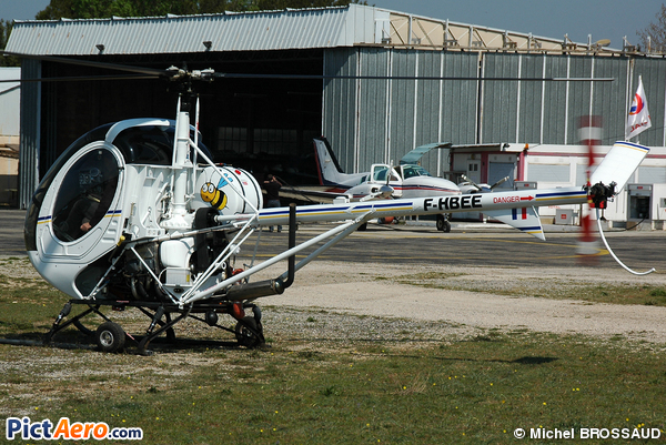 Schweizer 269C (Rotorclub de Provence)