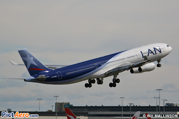 Airbus A340-313X (LAN Airlines)