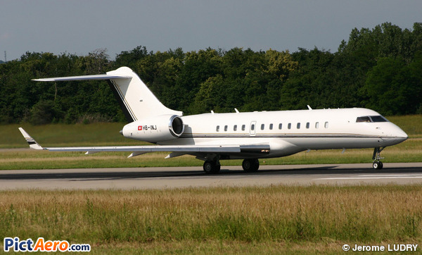 Bombardier BD-700-1A10 Global Express (Execujet Charter AG)