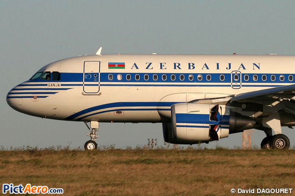 Airbus A319-111 (Azerbaijan Airlines)