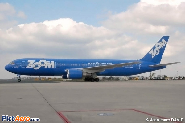 Boeing 767-328/ER (Zoom Airlines)