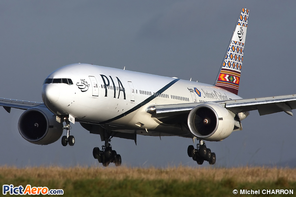 Boeing 777-240/ER (Pakistan International Airlines (PIA))