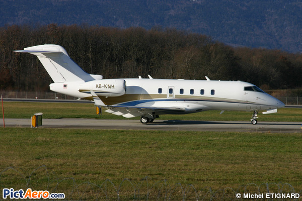 Bombardier BD-100-1A10 Challenger 300 (ExecuJet Aviation)