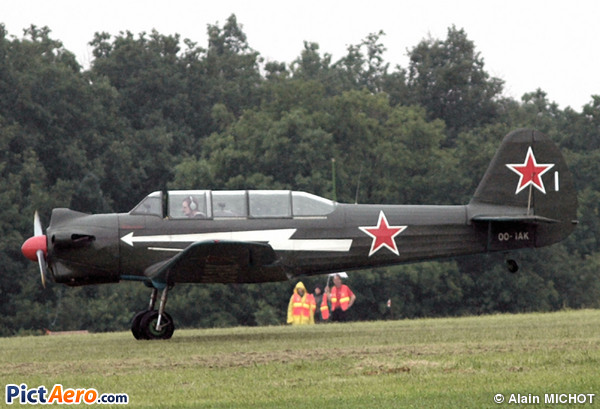 Yakovlev Yak-18 (Nanchang CJ-5) (Private / Privé)
