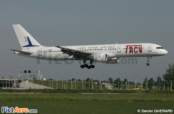 Boeing 757-2Q8 (TACV Cabo Verde Airlines)
