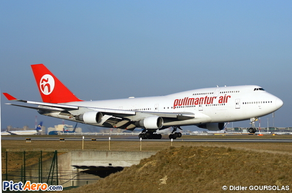 Boeing 747-412 (Air Pullmantur)