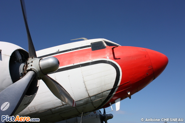 Douglas DC-3A-S1C3G (Musée de l'avion de chasse de Montélimar)