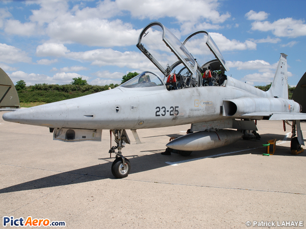 CASA SF-5B Freedom Fighter (Spain - Air Force)