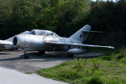 Mikoyan-Gurevich MiG-15UTI (5-16)