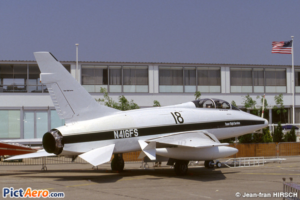 North American F-100F Super Sabre (Tracor Flight Service)