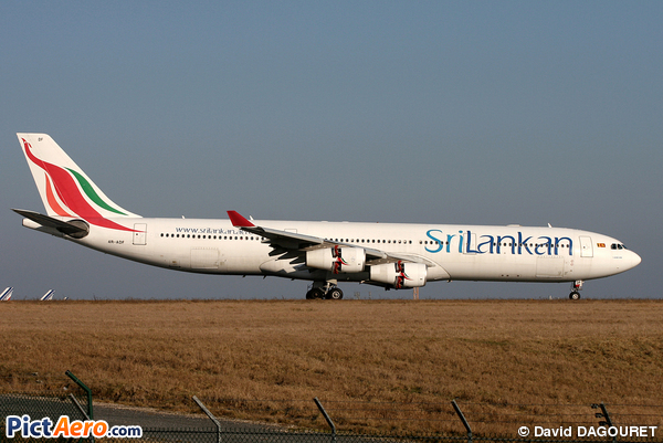 Airbus A340-313X (SriLankan Airlines)