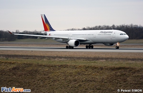 Airbus A330-301 (Philippine Airlines)