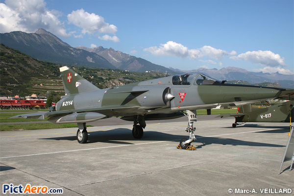 Mirage IIIRS   (Switzerland - Air Force)
