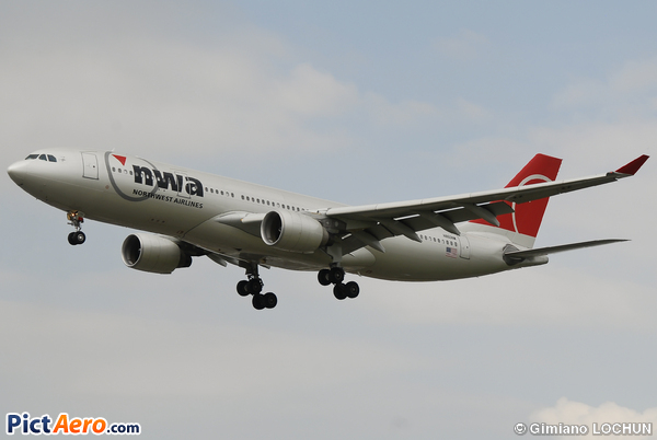 Airbus A330-223 (Northwest Airlines)