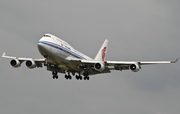 Boieng 747-4J6M (B-2467)
