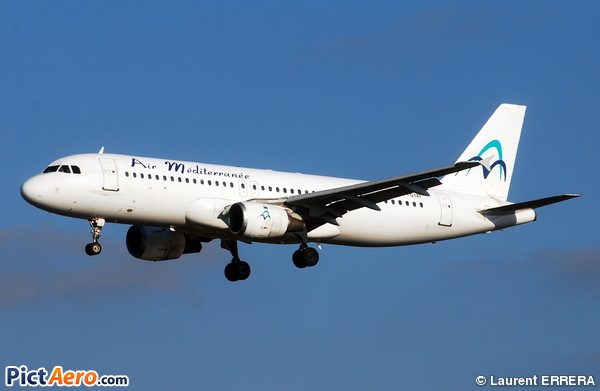 Airbus A320-211 (Air Méditerranée)