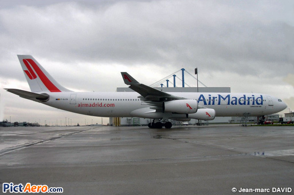 Airbus A340-311 (Air Madrid)