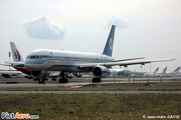 Boeing 757-22L (Azerbaijan Airlines)