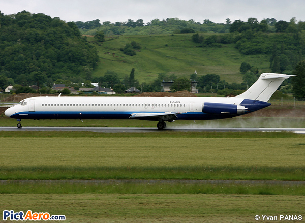 McDonnell Douglas MD-83 (DC-9-83) (Blue Line)