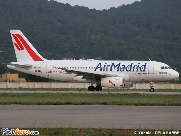 Airbus A319-132 (Air Madrid)