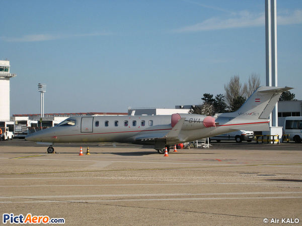 Learjet 40 (VistaJet)
