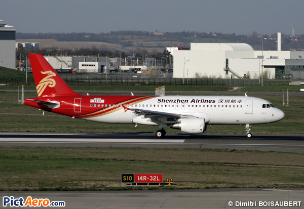 Airbus A320-214 (Shenzhen Airlines)