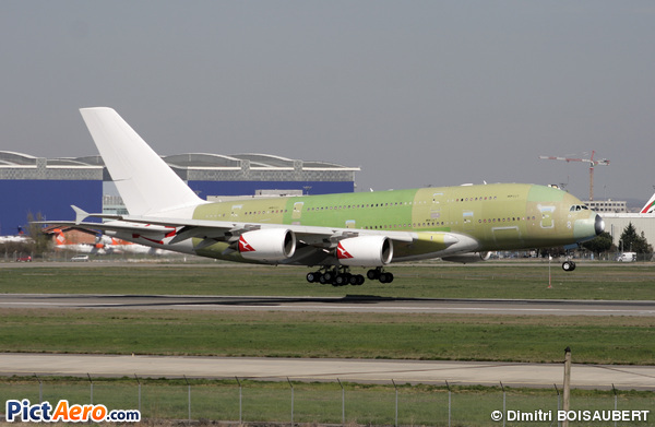 Airbus A380-842 (Qantas)