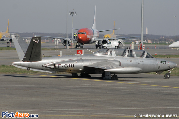 Fouga CM-170 Magister (Les Ailes Villeneuvoises)