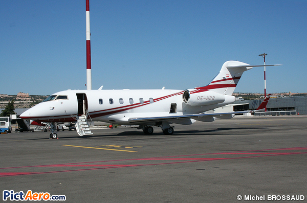 Bombardier BD-100-1A10 Challenger 300 (Tupack Verpackungen GmbH )
