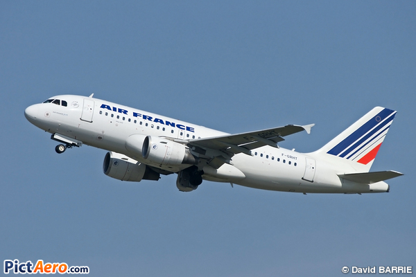 Décollage d'un A319 d'Air France