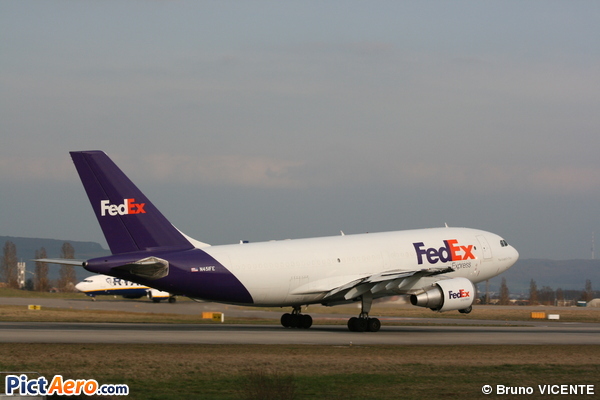 Airbus A310-222 (FedEx Express)