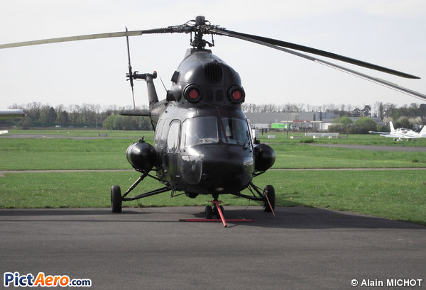 Mil Mi-2 Hoplite (Private / Privé)
