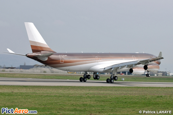 Airbus A340-313X (Global Jet Luxembourg)