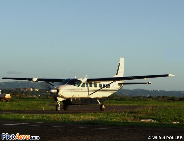 Cessna 208B Grand Caravan (Optique Médicale Industrielle - OMI)