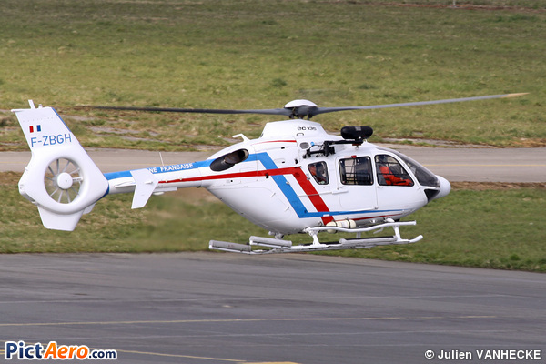 Eurocopter EC-135-T2+ (France - Douane)