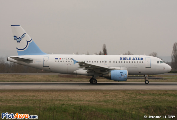 Airbus A319-112 (Aigle Azur)