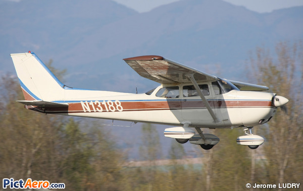 Cessna 172M Skyhawk (AIRCRAFT GUARANTY TRUST LLC TRUSTEE)