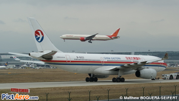 Airbus A330-243 (China Eastern Airlines)