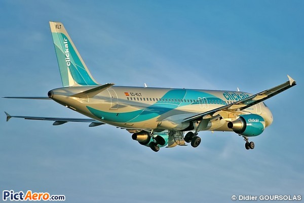 Airbus A320-216 (Clickair)