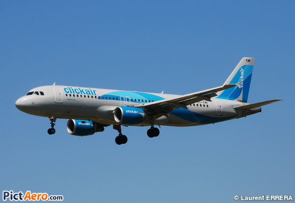 Airbus A320-216 (Clickair)