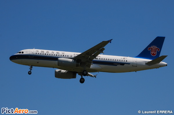 Airbus A320-214 (China Southern Airlines)