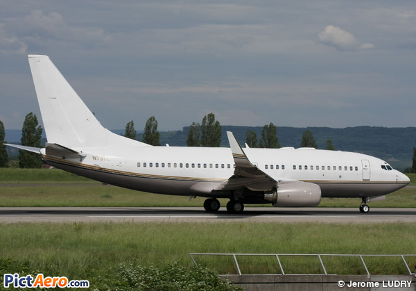 Boeing 737-7CG/BBJ (Fargo Bank Northwest)